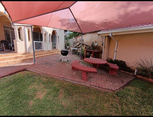 4 BEDROOM HOUSE FOR SALE IN PROTEA PARK